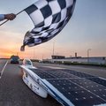 Nuon Solar Team zet stevig wereldrecord neer in race tegen de klok
